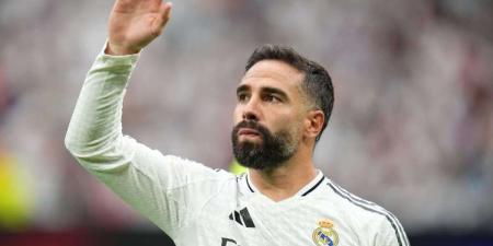 بعد إعلان غيابه عن الملاعب لمدة 10 أشهر ..ريال مدريد يُجدد عقد كارفخال حتى 2026 - نبض مصر