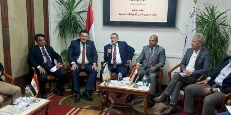 ثروت الخرباوي يطالب بعودة مستشار الإحالة - نبض مصر