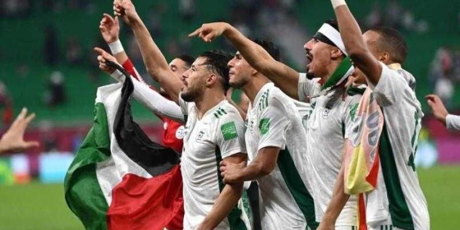 عاجل | انضمام أحمد قندوسي لقائمة منتخب الجزائر لمباراتي توجو في تصفيات إفريقيا 2025 - نبض مصر