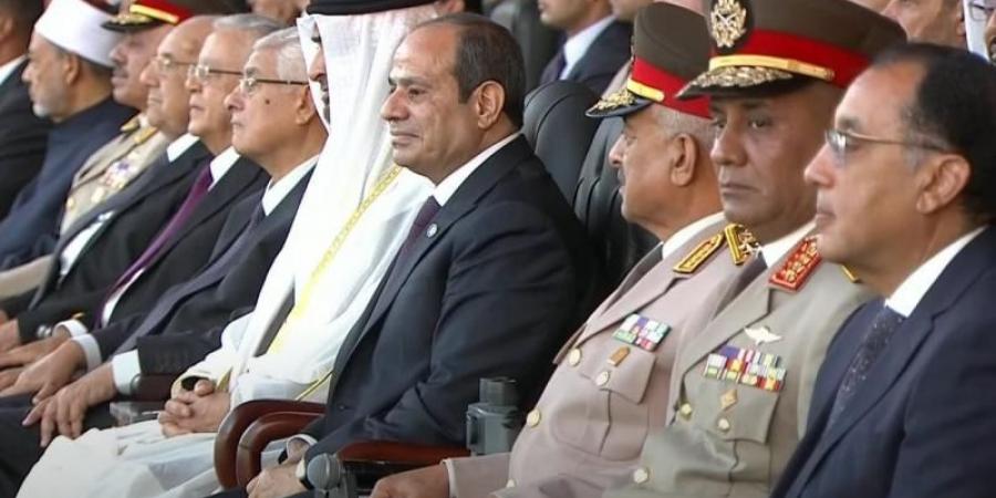 الرئيس السيسي وبن زايد يشهدان عرضًا لمهارات الفرسان «التقاط الأوتاد» - نبض مصر