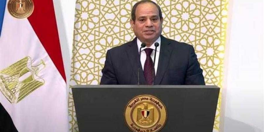 السيسي يطالب المستثمرين ورجال الأعمال بتقليل الاستيراد وتوطين الصناعات - نبض مصر