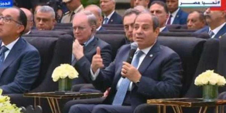 السيسي: مشروعات التطوير في 3000 قرية بالريف لن تتوقف رغم الظروف الصعبة - نبض مصر